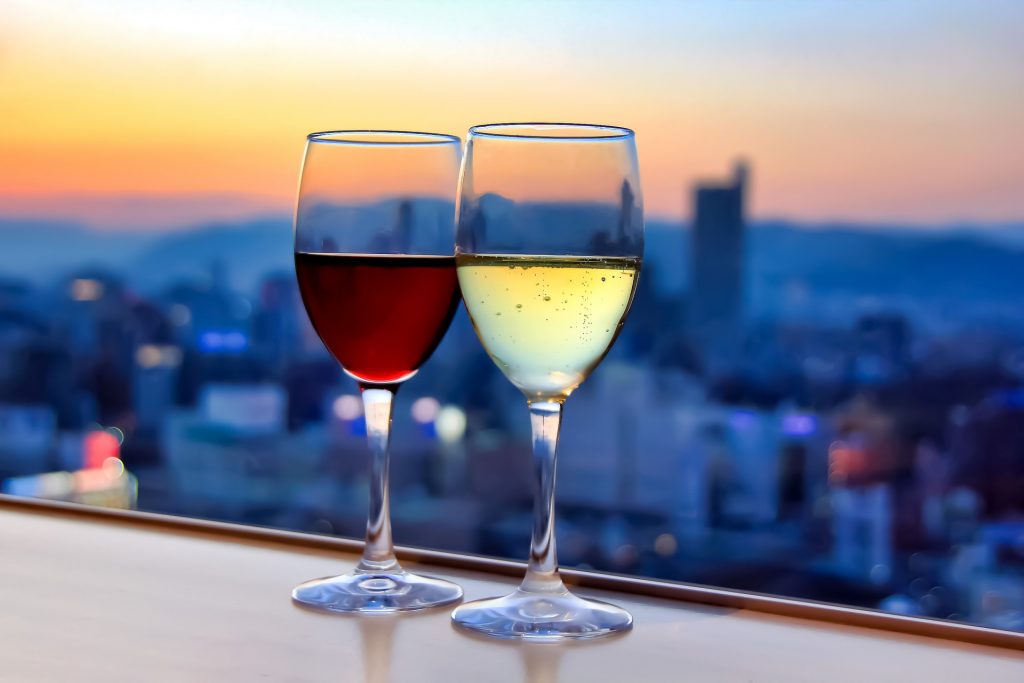 夕日とワイン